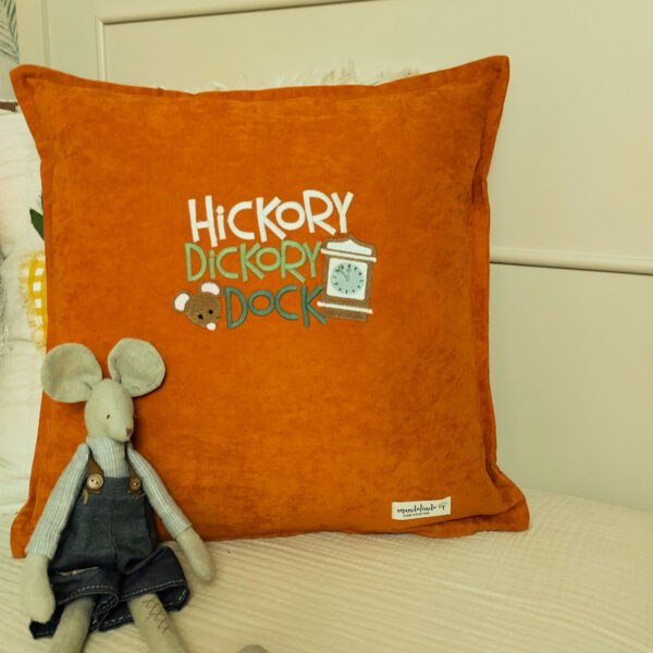 Hickory Dickory Dock Özel Tasarım Kırlent Kılıfı - Görsel 3